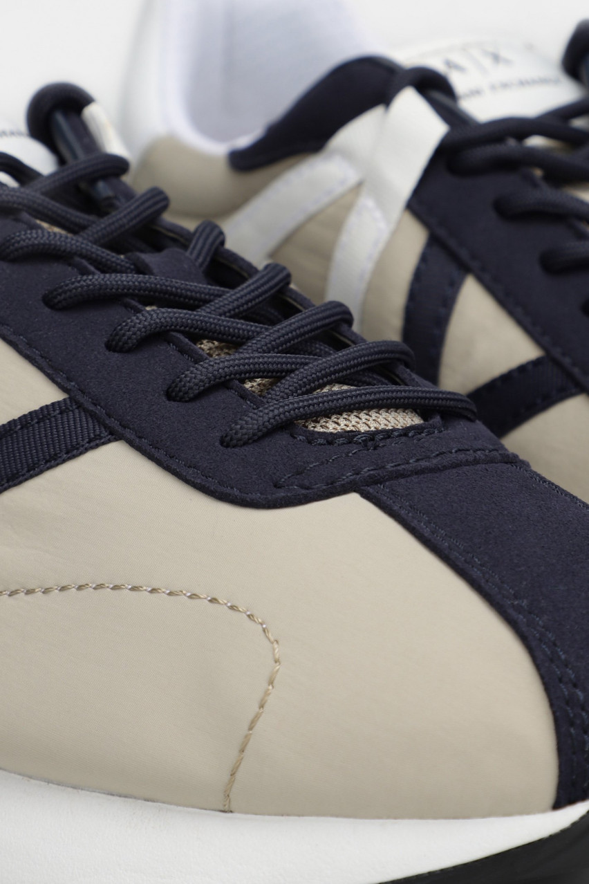 Бежеві кросівки Armani Exchange