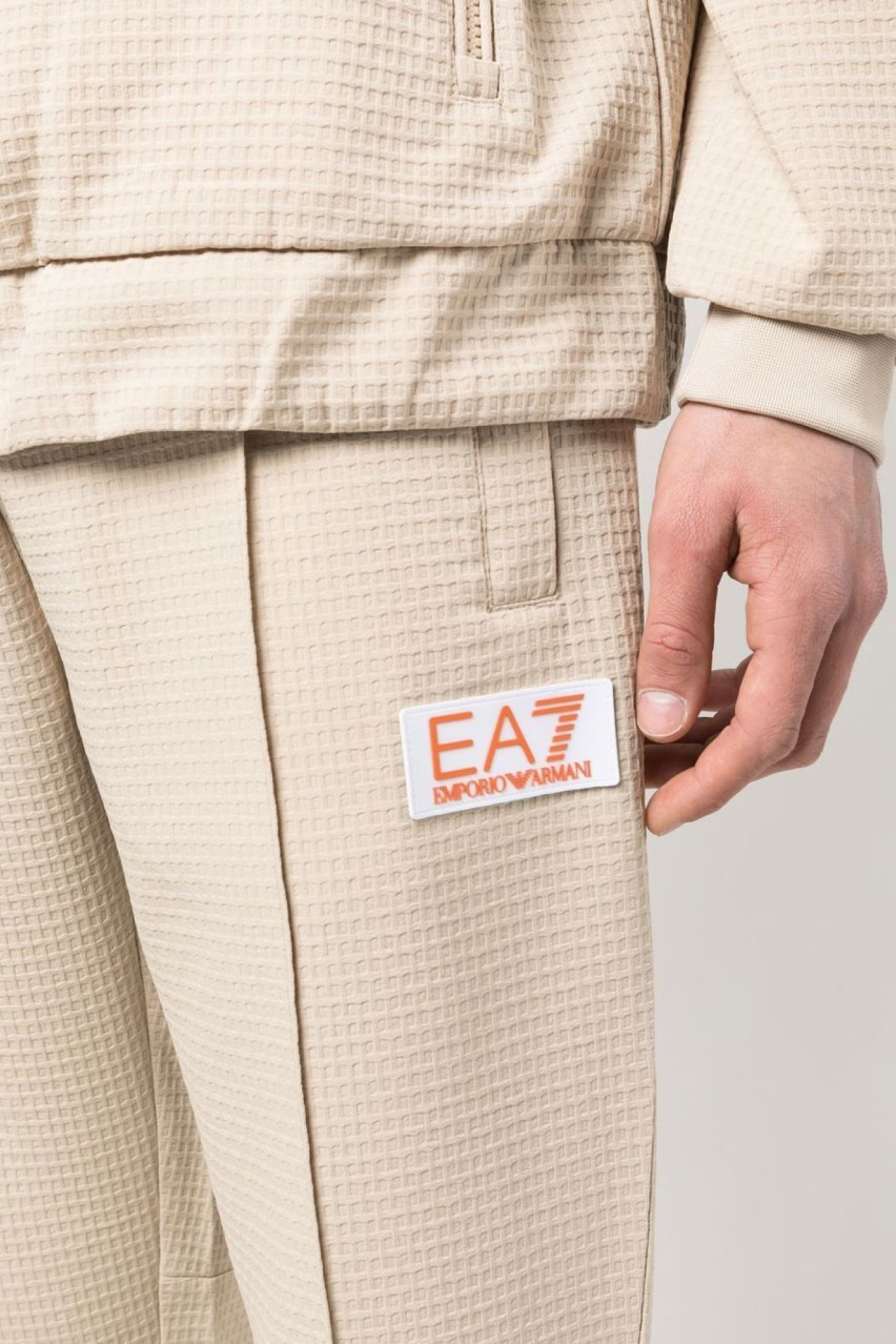 Чоловічі спортивні штани EA7