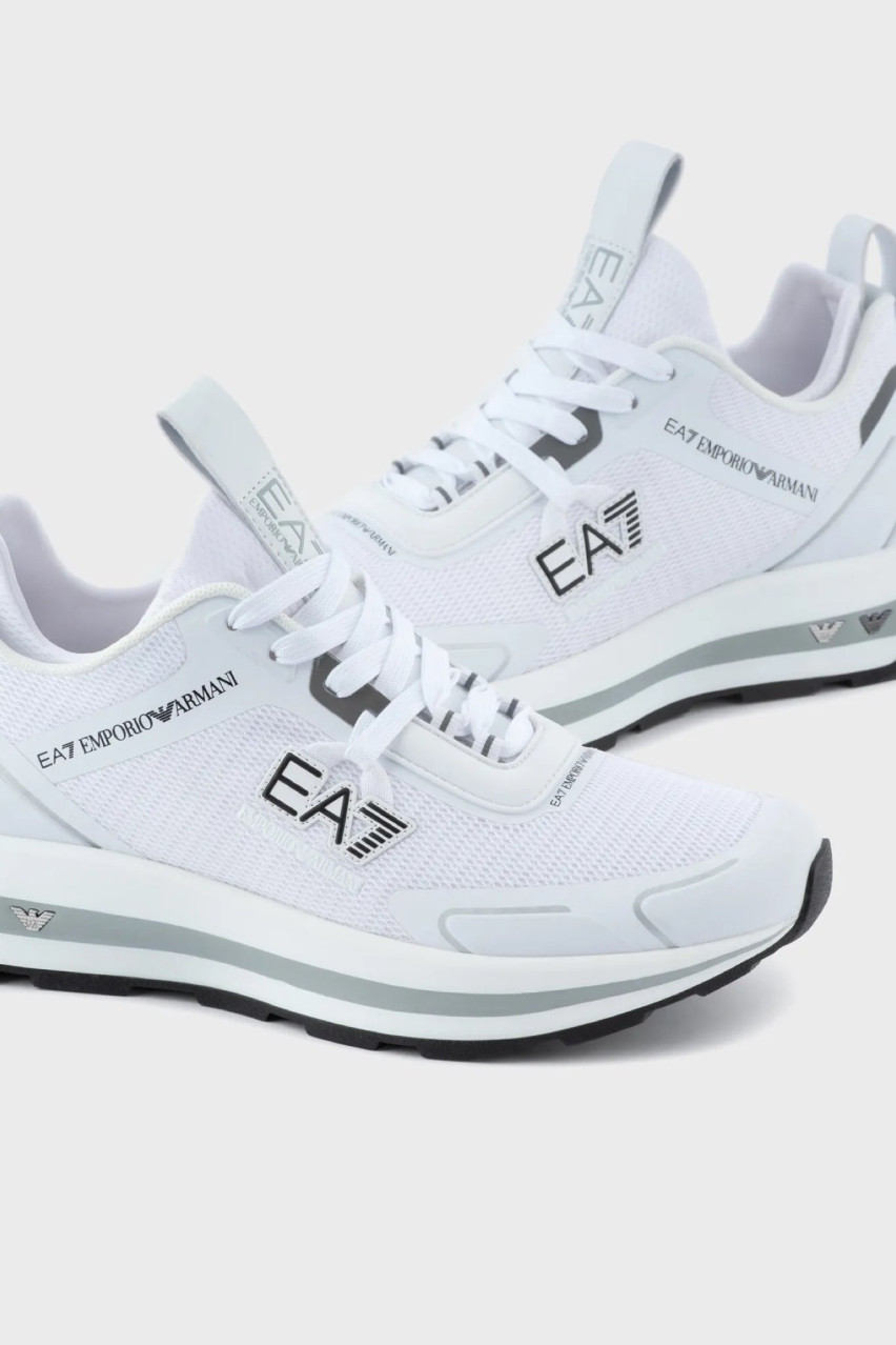 Белые кроссовки EA7