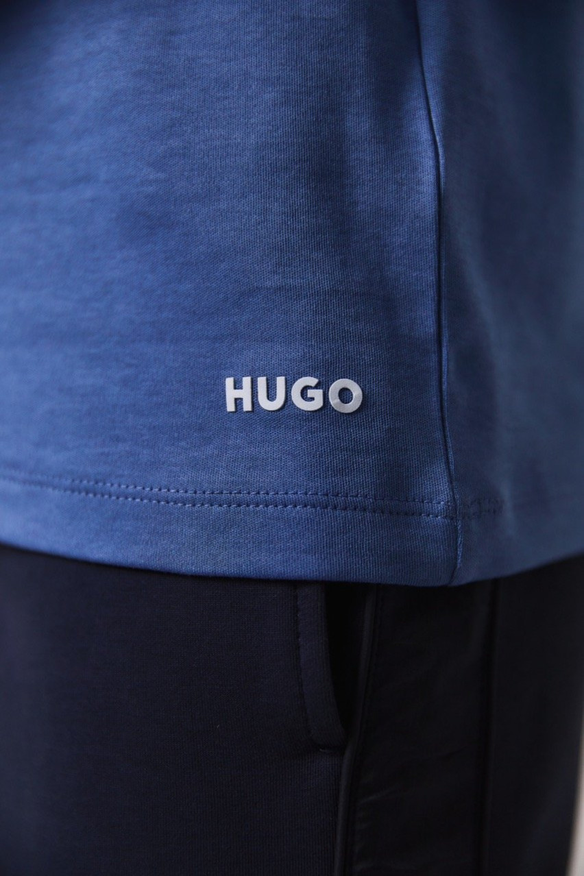 Блакитна футболка HUGO