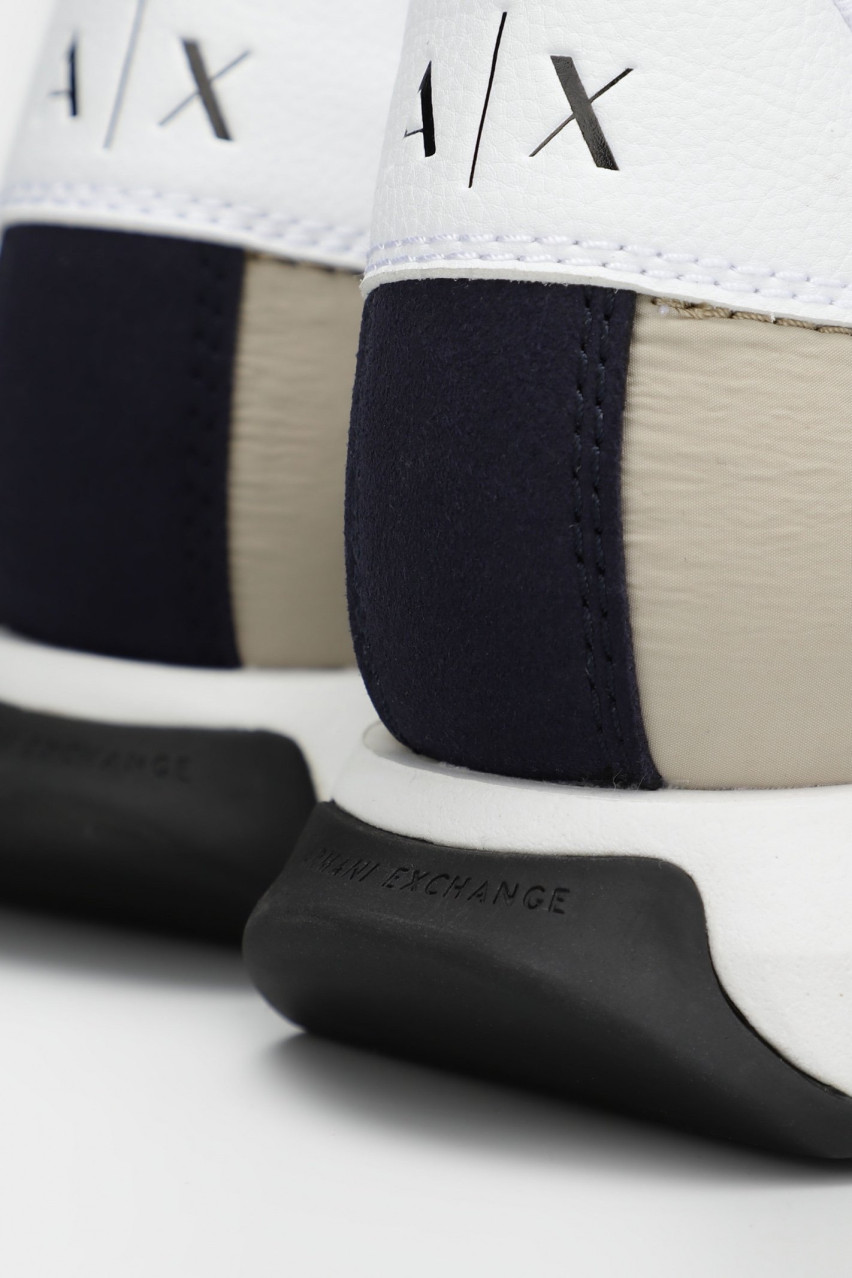 Бежеві кросівки Armani Exchange