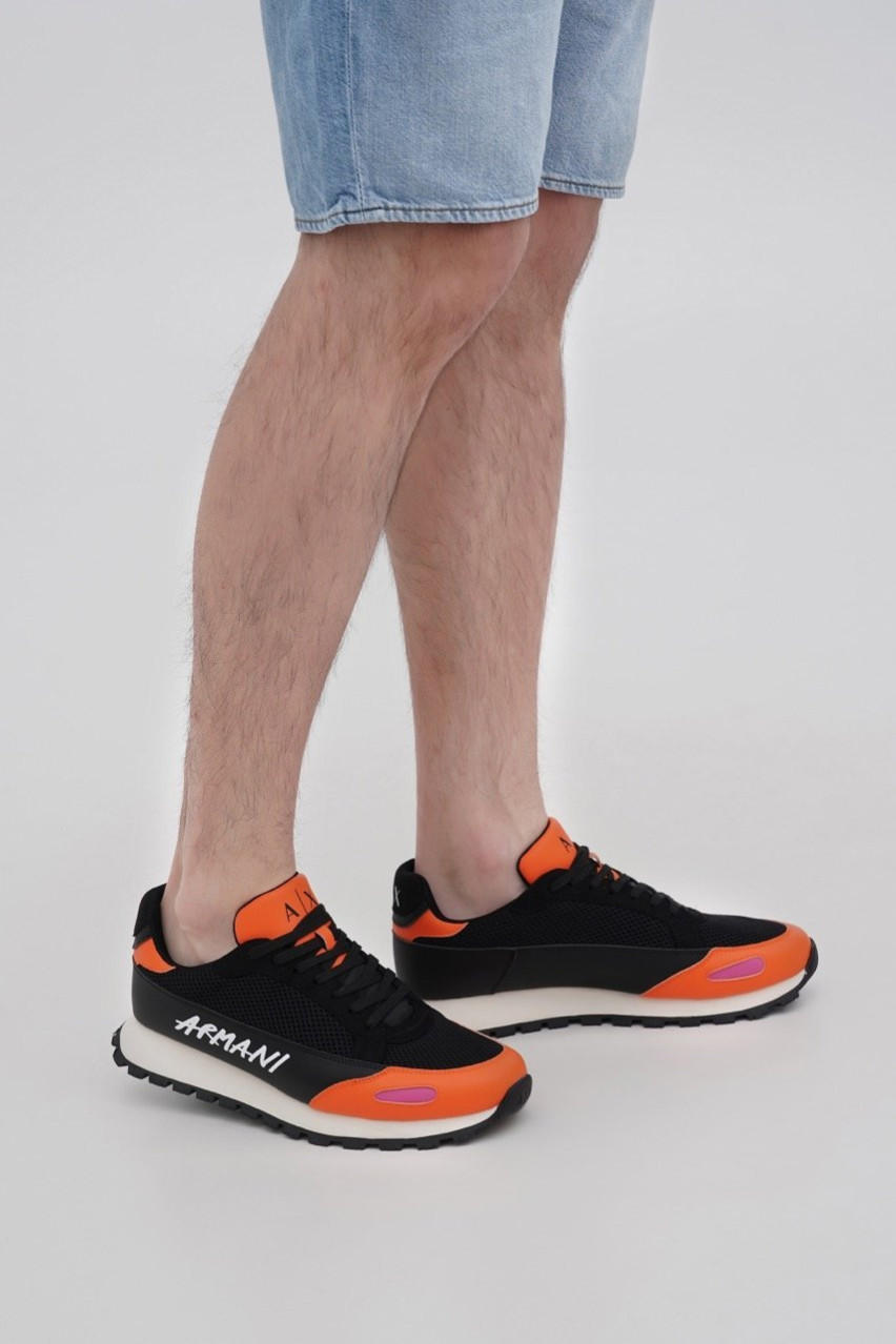 Черные кроссовки Armani Exchange