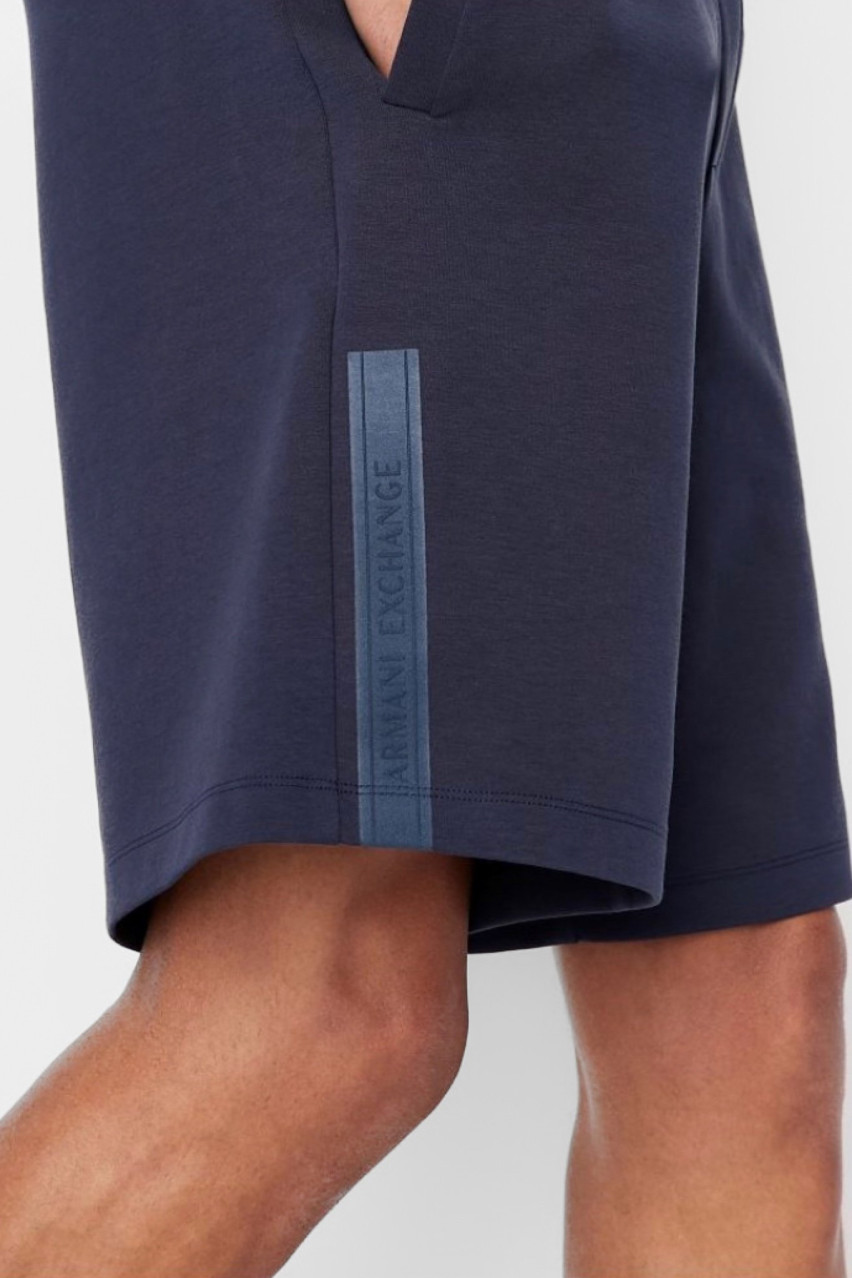 Тёмно-синие шорты Armani Exchange