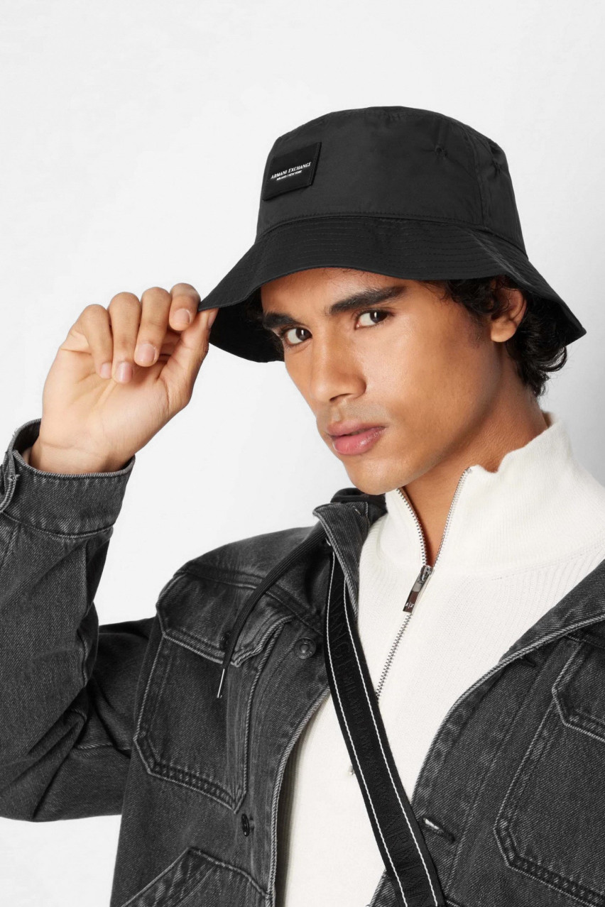 Чорна панама Armani Exchange