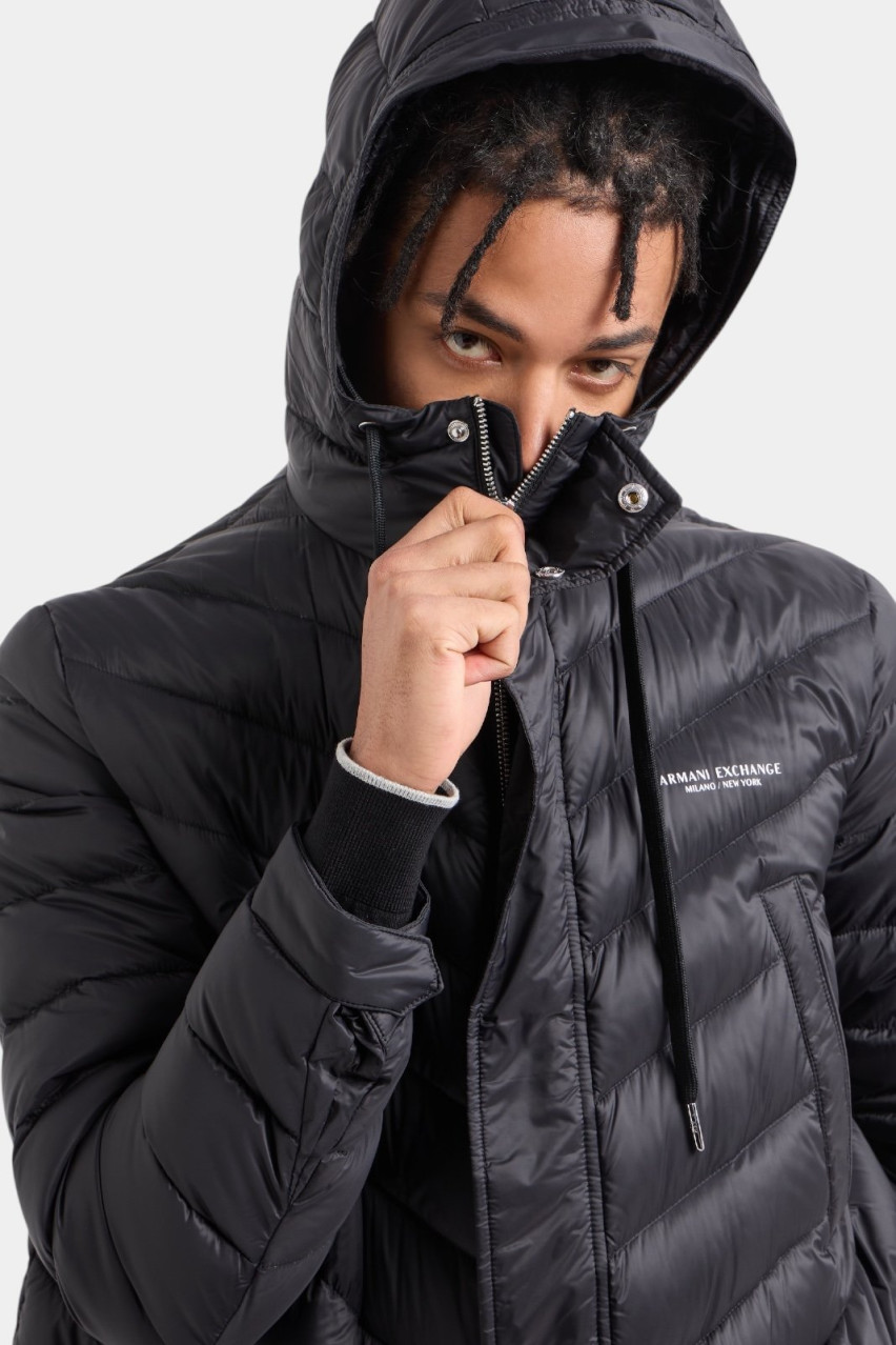 Черный длинный пуховик с капюшоном 8NZL20 ZNW3Z 1200 Armani Exchange