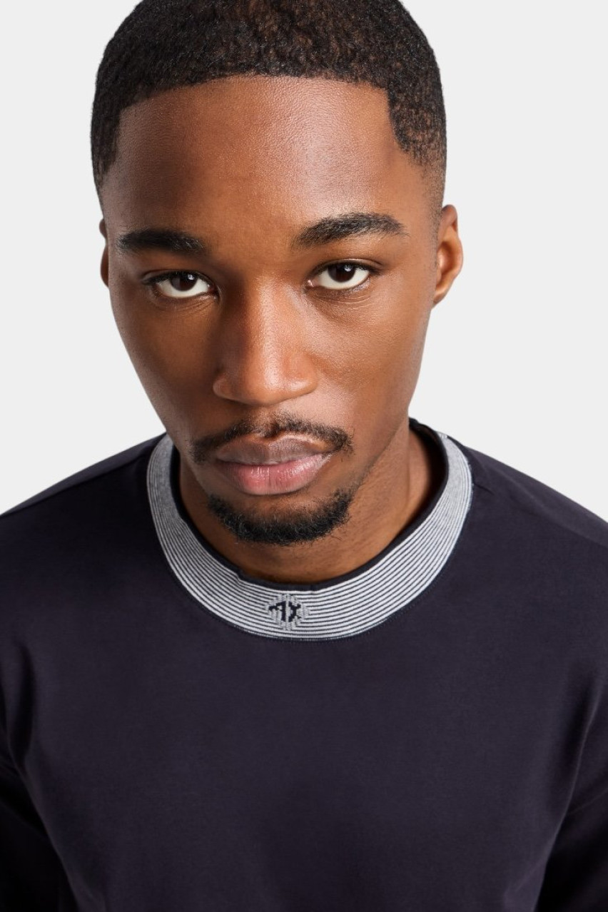 Темно-синя футболка стандартного крою з контрастним воротом XM000280 AF10361 MB108 Armani Exchange