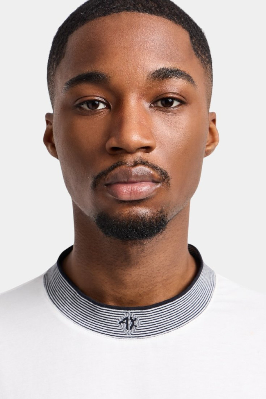 Біла футболка стандартного крою з контрастним воротом XM000280 AF10361 M0053 Armani Exchange