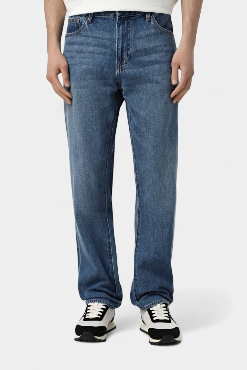 Синие джинсы прямого кроя XM000069 AF13362 MB002 Armani Exchange