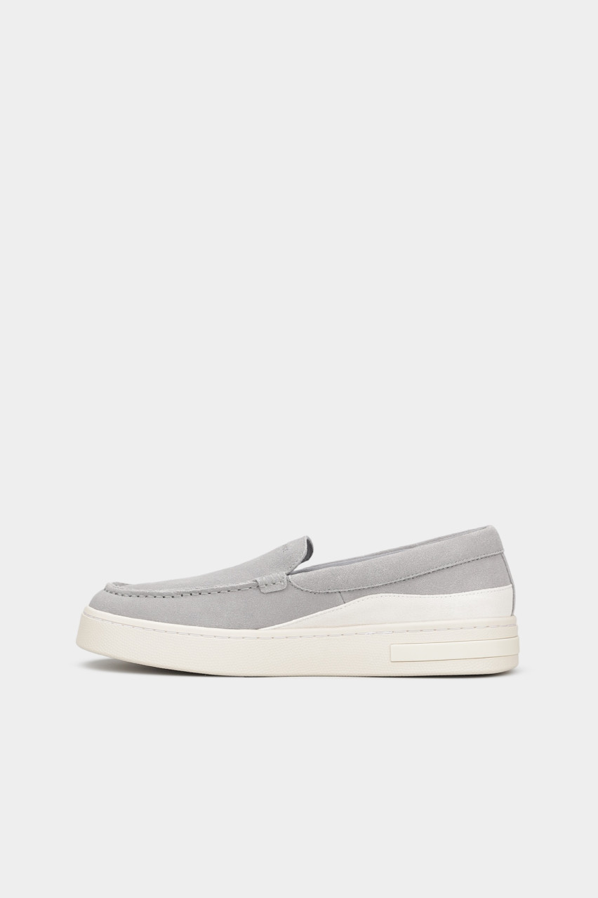 Серые лоферы из натуральной замши XUY011 XV868 U659 Armani Exchange