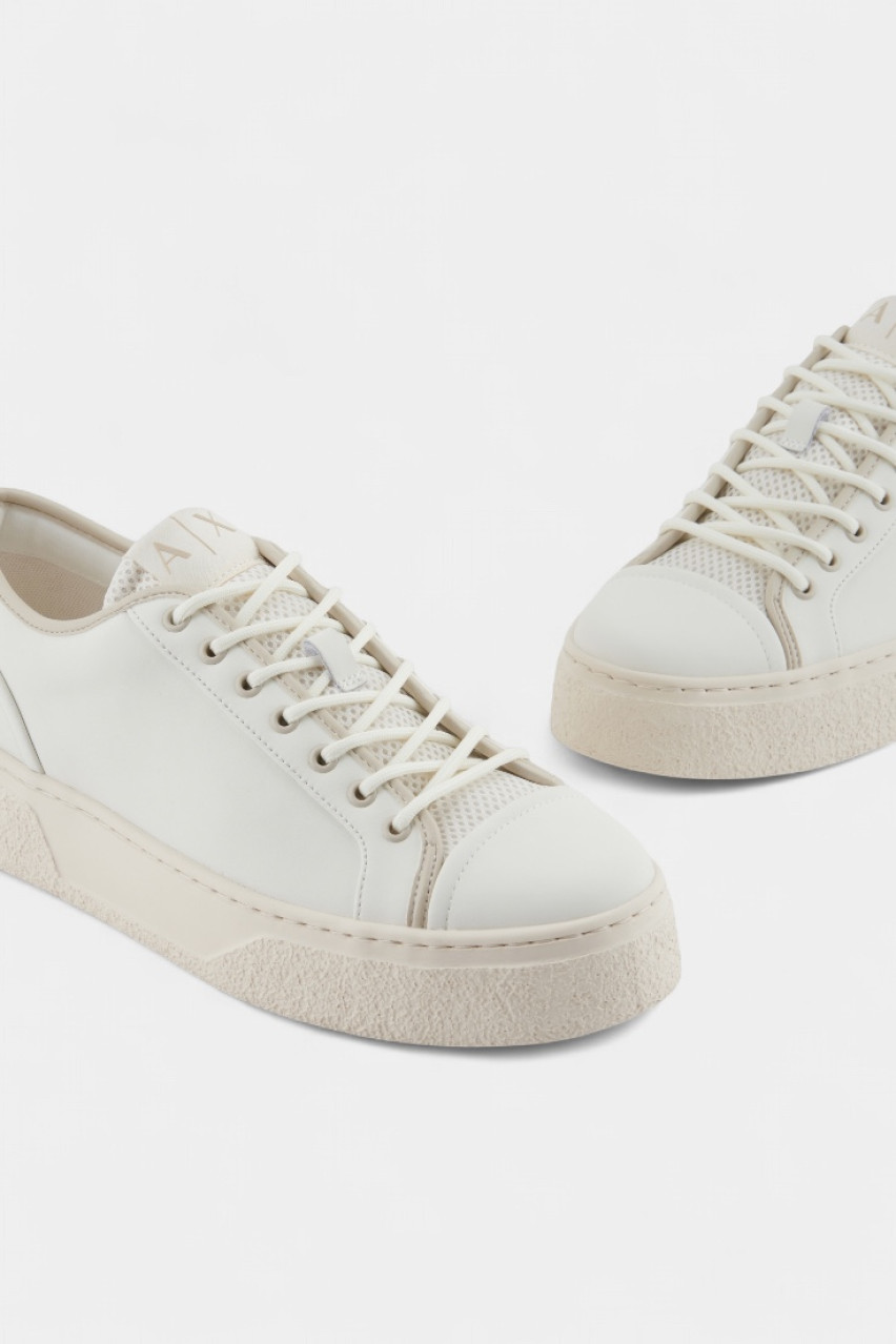 Молочні шкіряні кеди з сітчастими вставками XUX243 XV913 00894 Armani Exchange