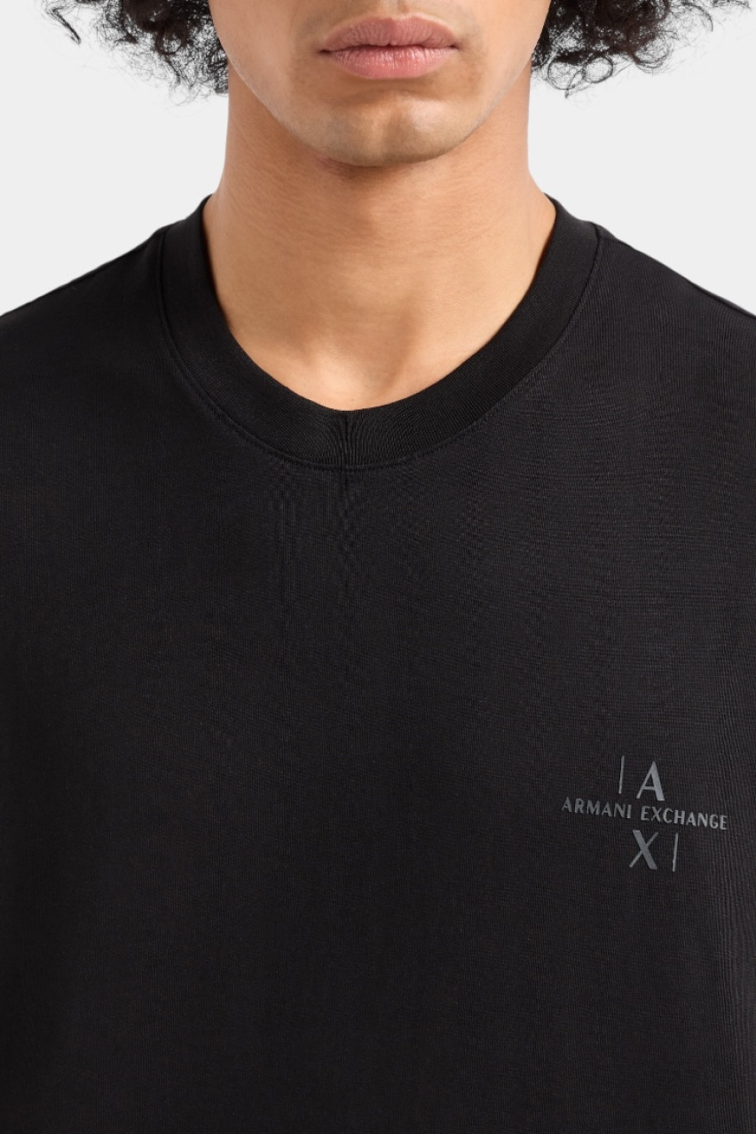 Чорна футболка стандартного крою з логотипом в тон XM000763 AF12308 UC001 Armani Exchange