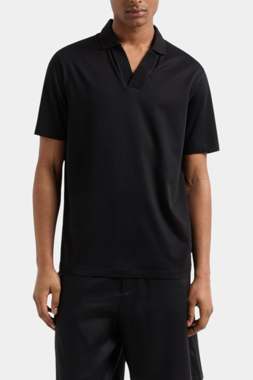 Черное поло стандартного кроя с открытым воротником XM000492 AF10364 UC001 Armani Exchange