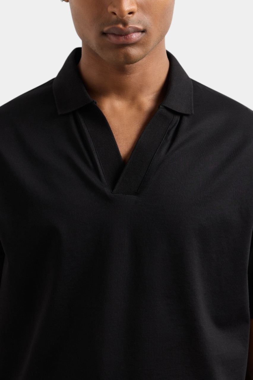 Черное поло стандартного кроя с открытым воротником XM000492 AF10364 UC001 Armani Exchange