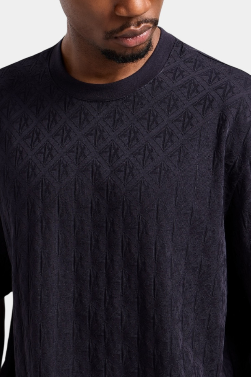 Темно-синяя футболка стандартного кроя с логотипами в тон по всей поверхности XM000268 AF10337 UB101 Armani Exchange