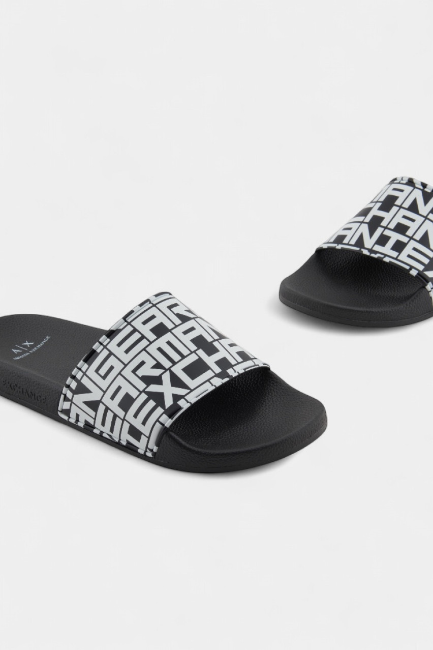 Чорні шльопанці з білим логотипом XUP004 XV679 N814 Armani Exchange