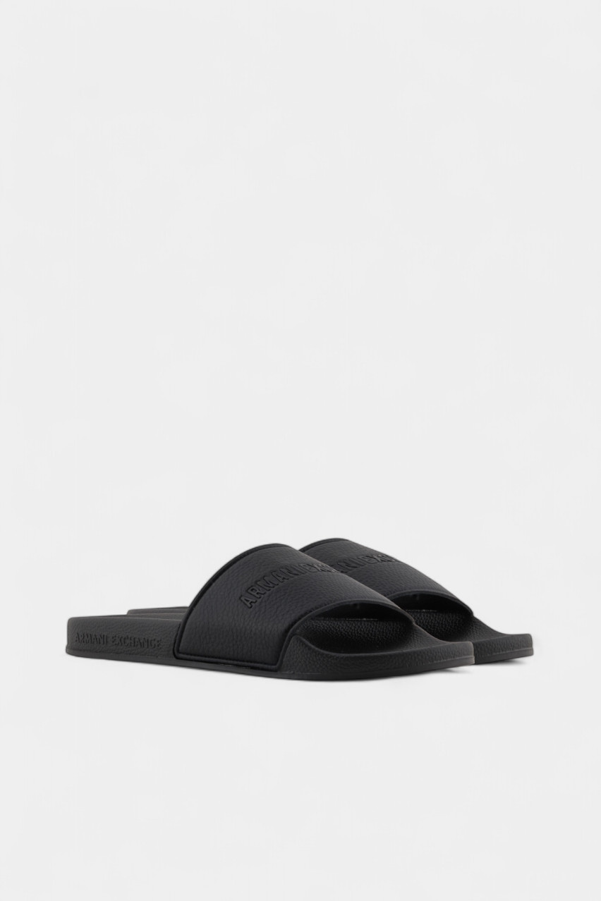 Черные шлепанцы с тисненым логотипом XUP017 XV795 00002 Armani Exchange