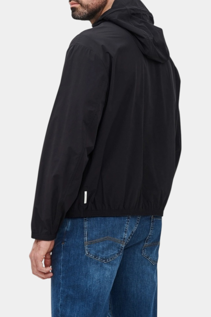 Чорна вітрівка з капюшоном XM000210 AF10357 UC001 Armani Exchange