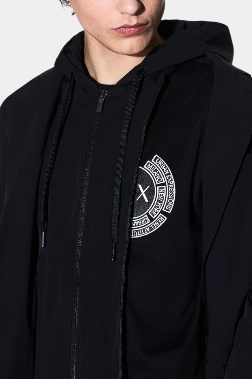 Чорний кежуал піджак зі знімним капюшоном XM000212 AF10357 UC001 Armani Exchange
