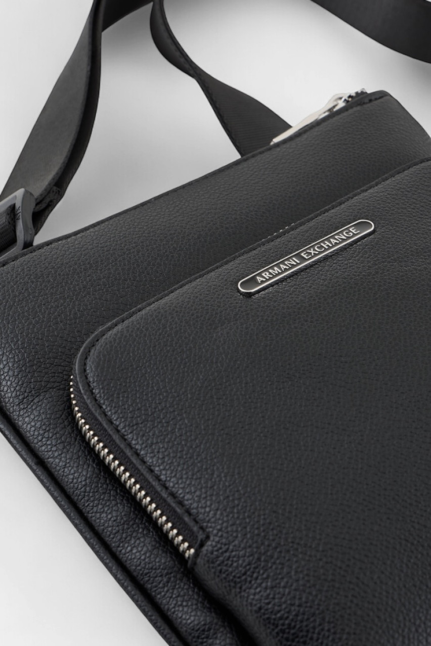 Черная сумка кросс-боди из экокожи XM000846 AF12134 UC001 Armani Exchange