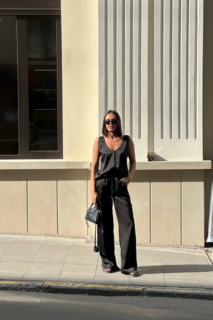 Черная атласная майка SS2024 BLAZH.