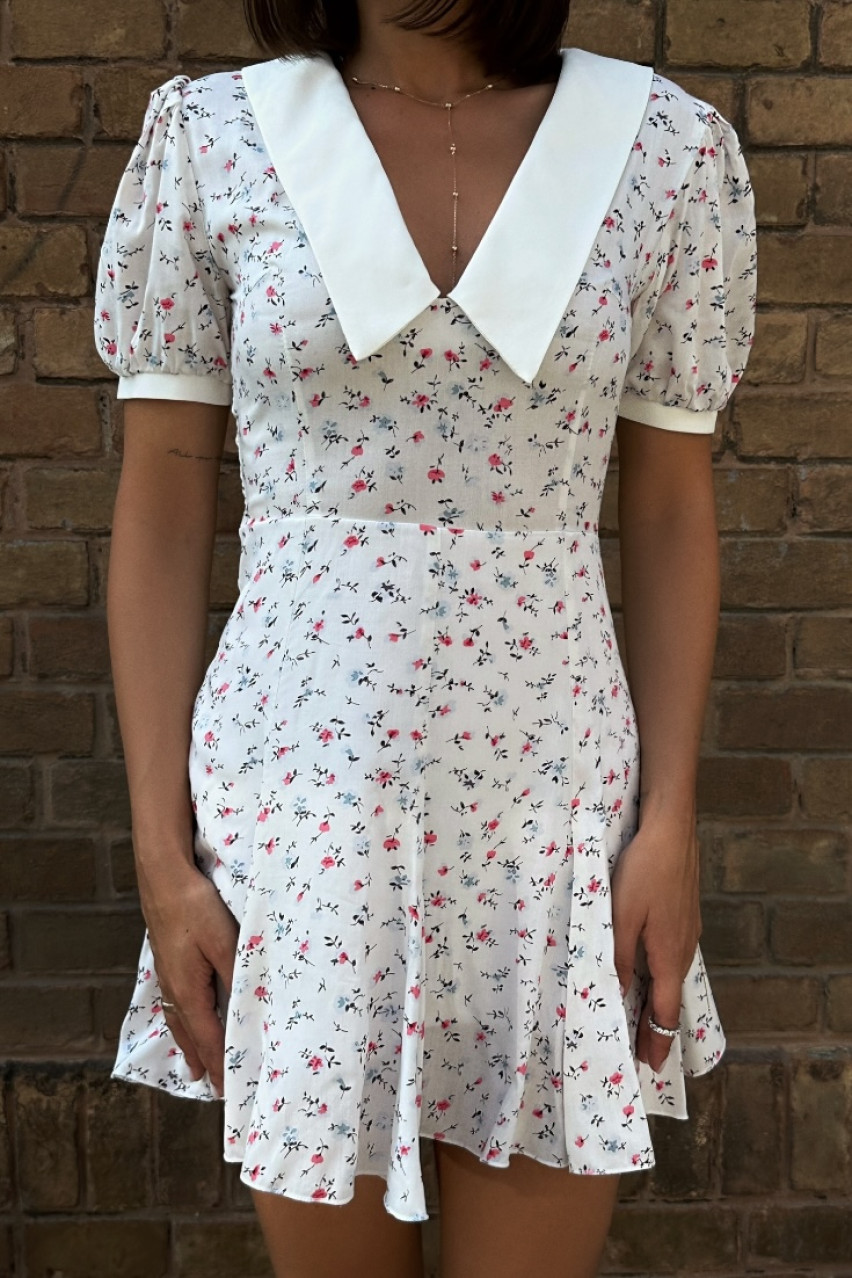 Біла квіткова сукня з комірцем SS2024 BLAZH.