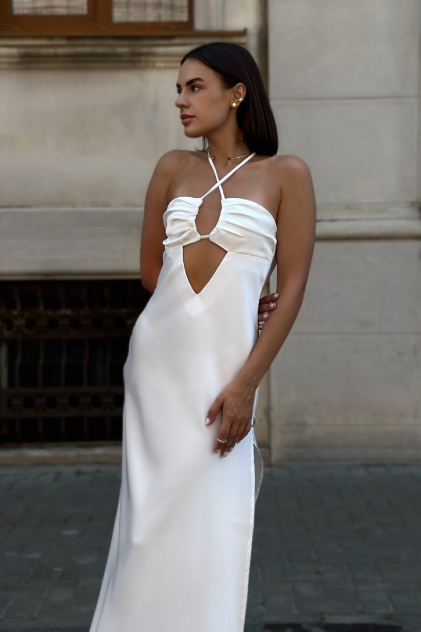 Белое атласное максиплатье BLAZH.