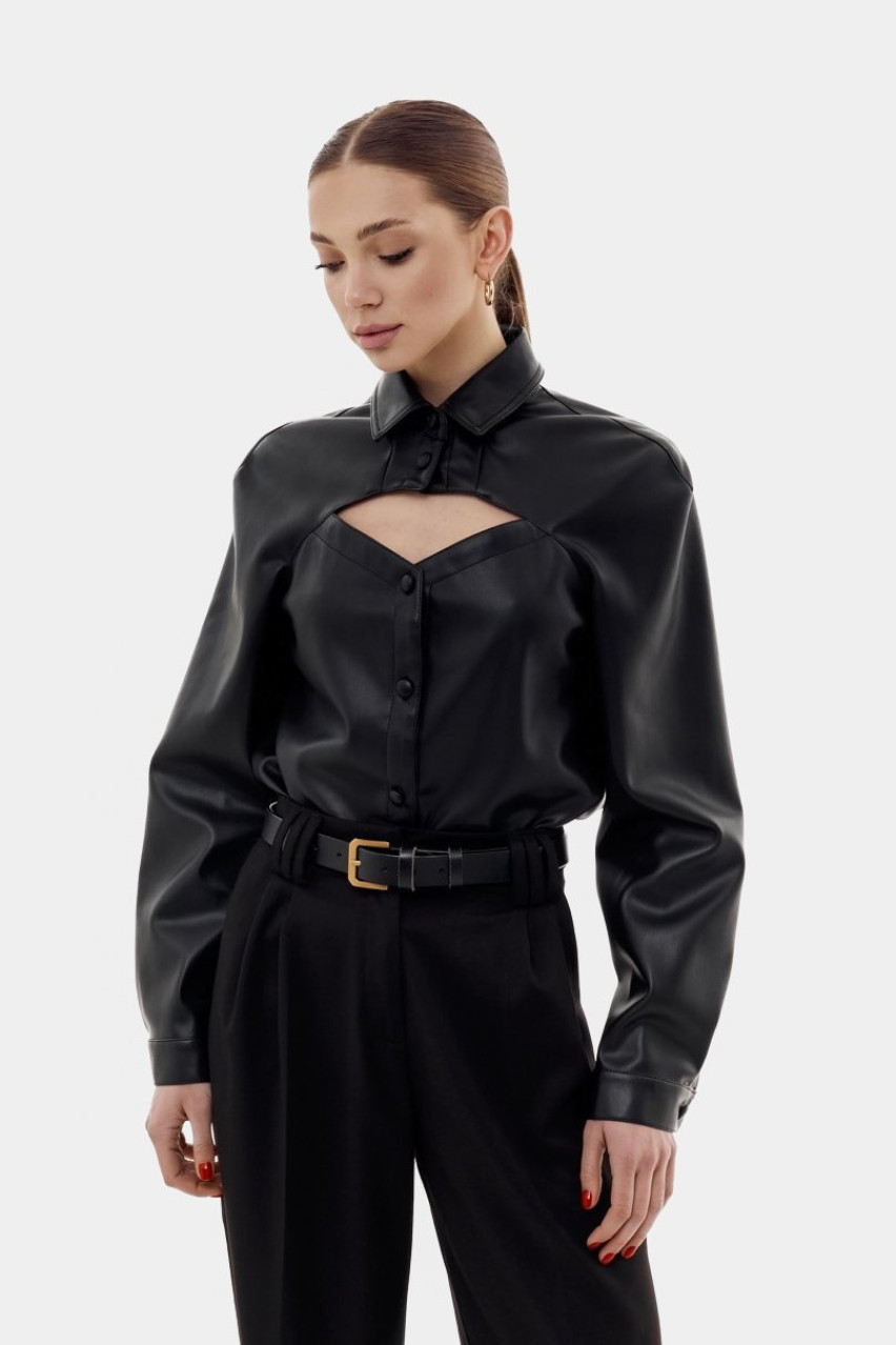 Чёрная рубашка из экокожи BLAZH.