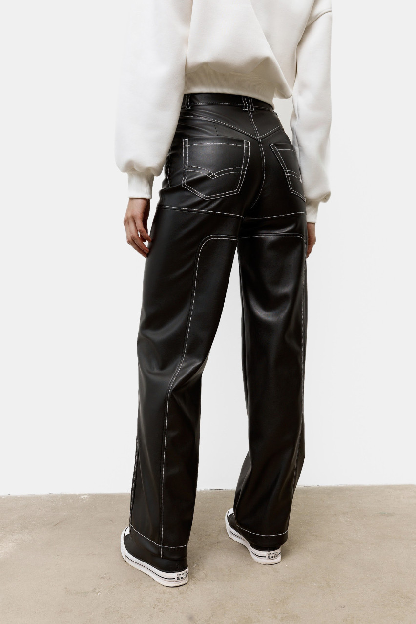 Чорні брюки з екошкіри BLAZH.