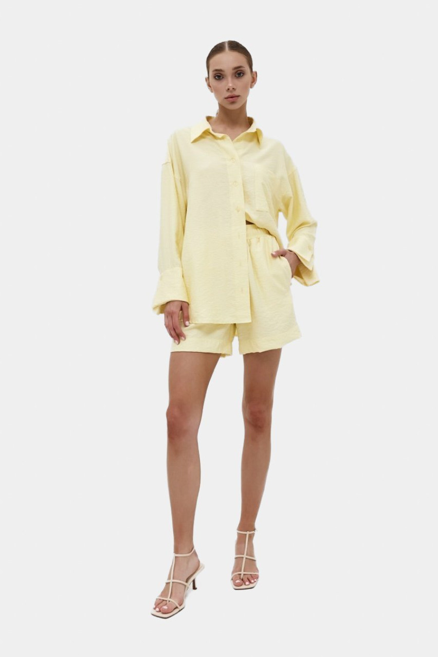 Лимонний костюм з сорочкою та шортами