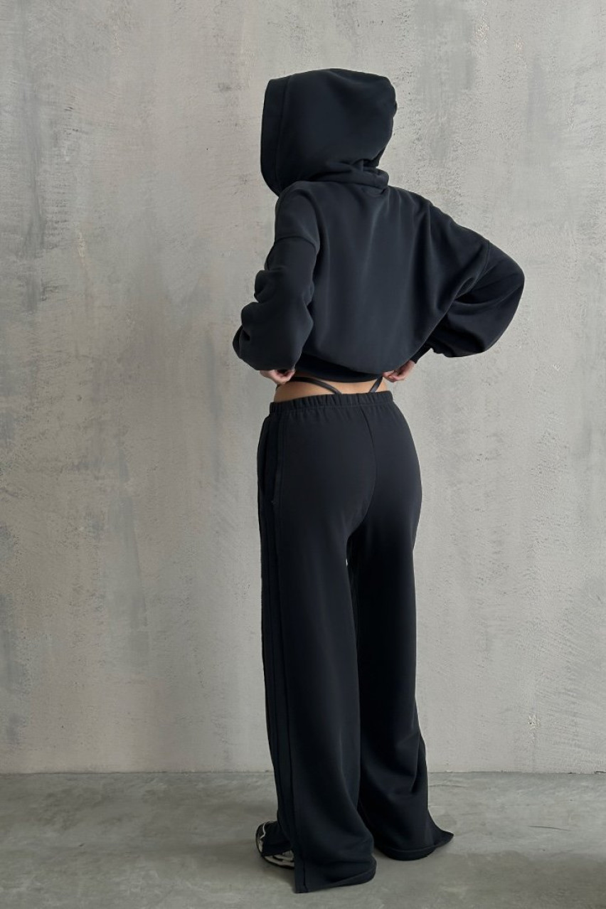 Графитовый спортивный костюм с укороченными худыми и широкими брюками BLAZH.