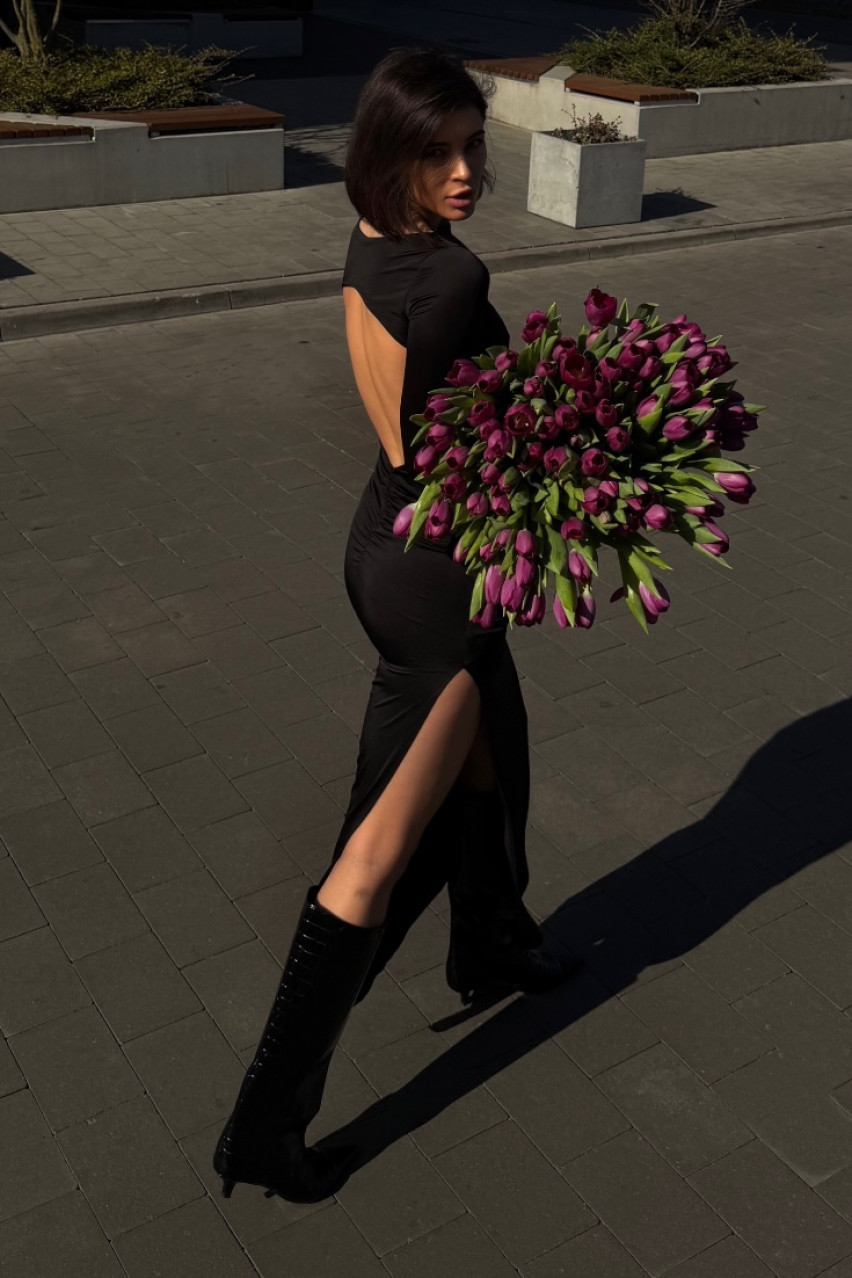 Чорна сукня максі з відкритою спиною BLAZH.