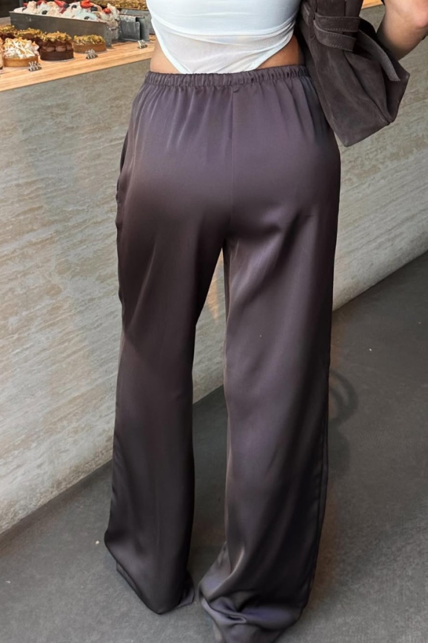 Шоколадные атласные брюки на резинке BLAZH.