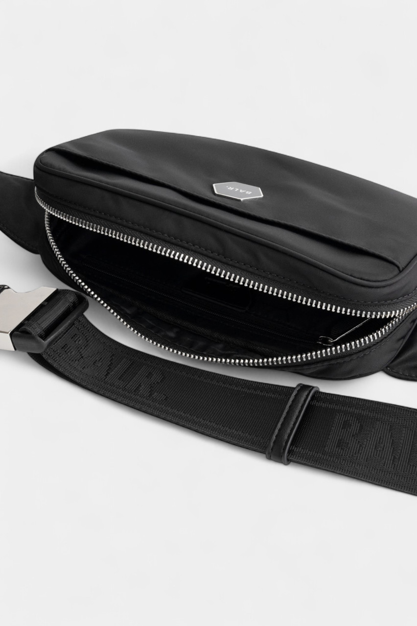 Черная поясная сумка BALR. Classic B6220.1027 102 BALR.