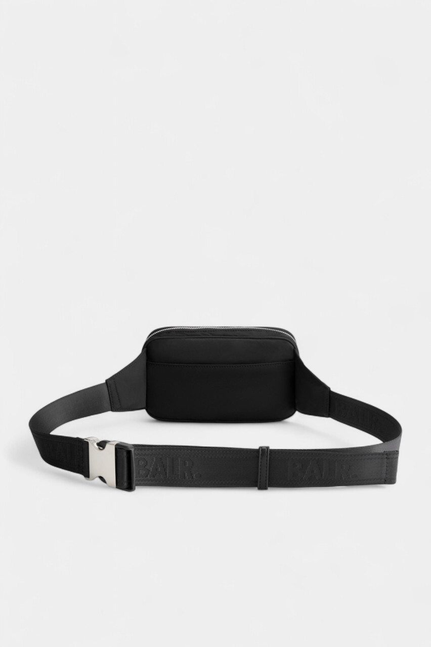 Черная поясная сумка BALR. Classic B6220.1027 102 BALR.