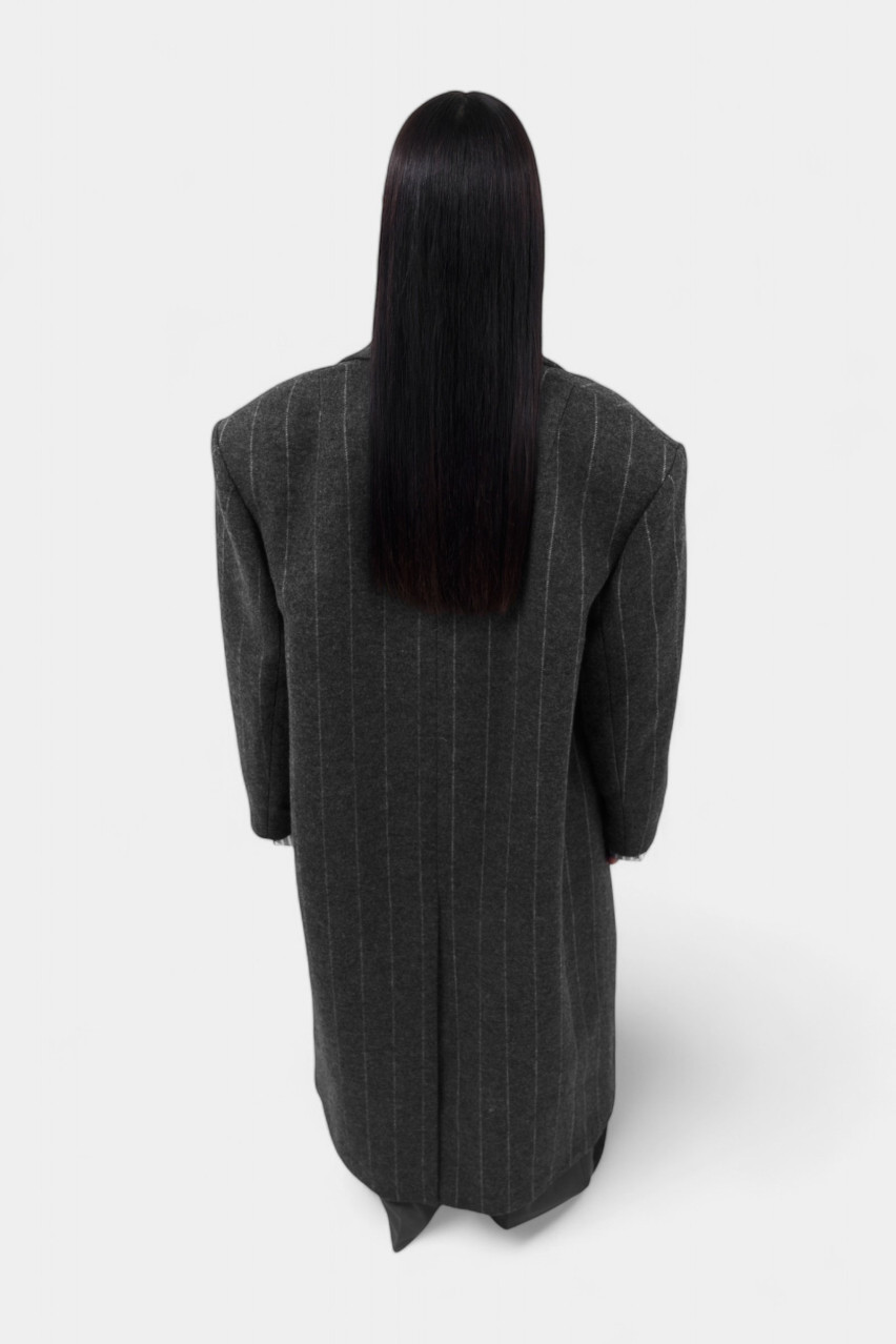 Сіре оверсайз пальто з акцентними плечима 108-6 BÁZHANE