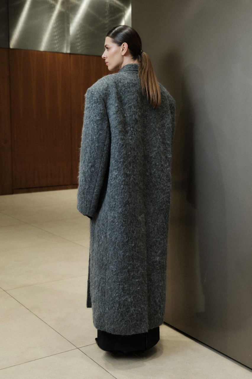 Графітове оверсайз пальто з вовни альпаки 108-1005-1 BÁZHANE