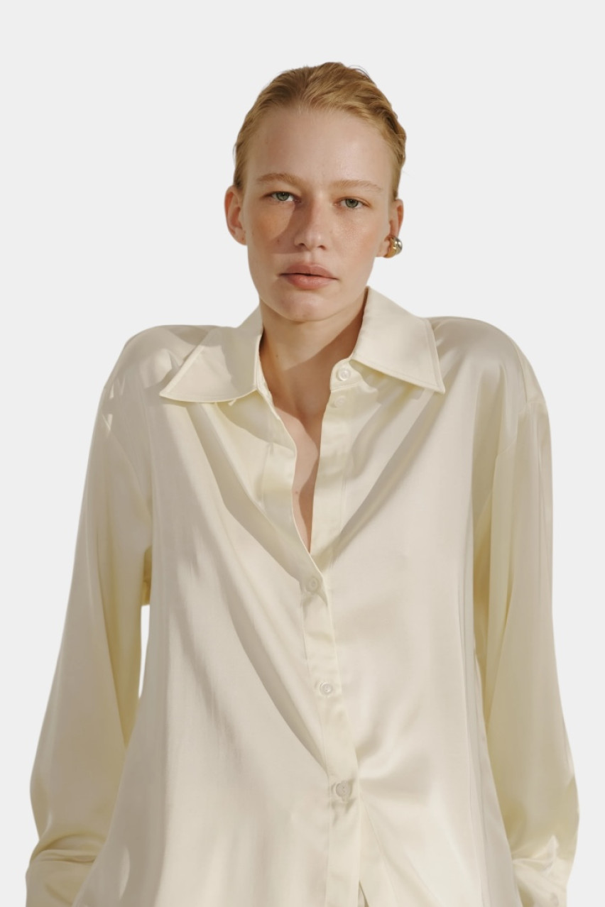 Молочна сатинова блуза CICI COCO