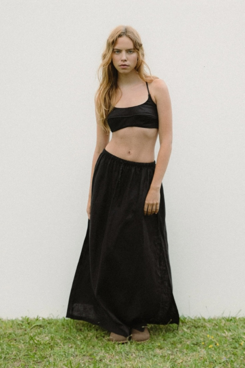 Чорний лляний топ на бретелях CICI COCO