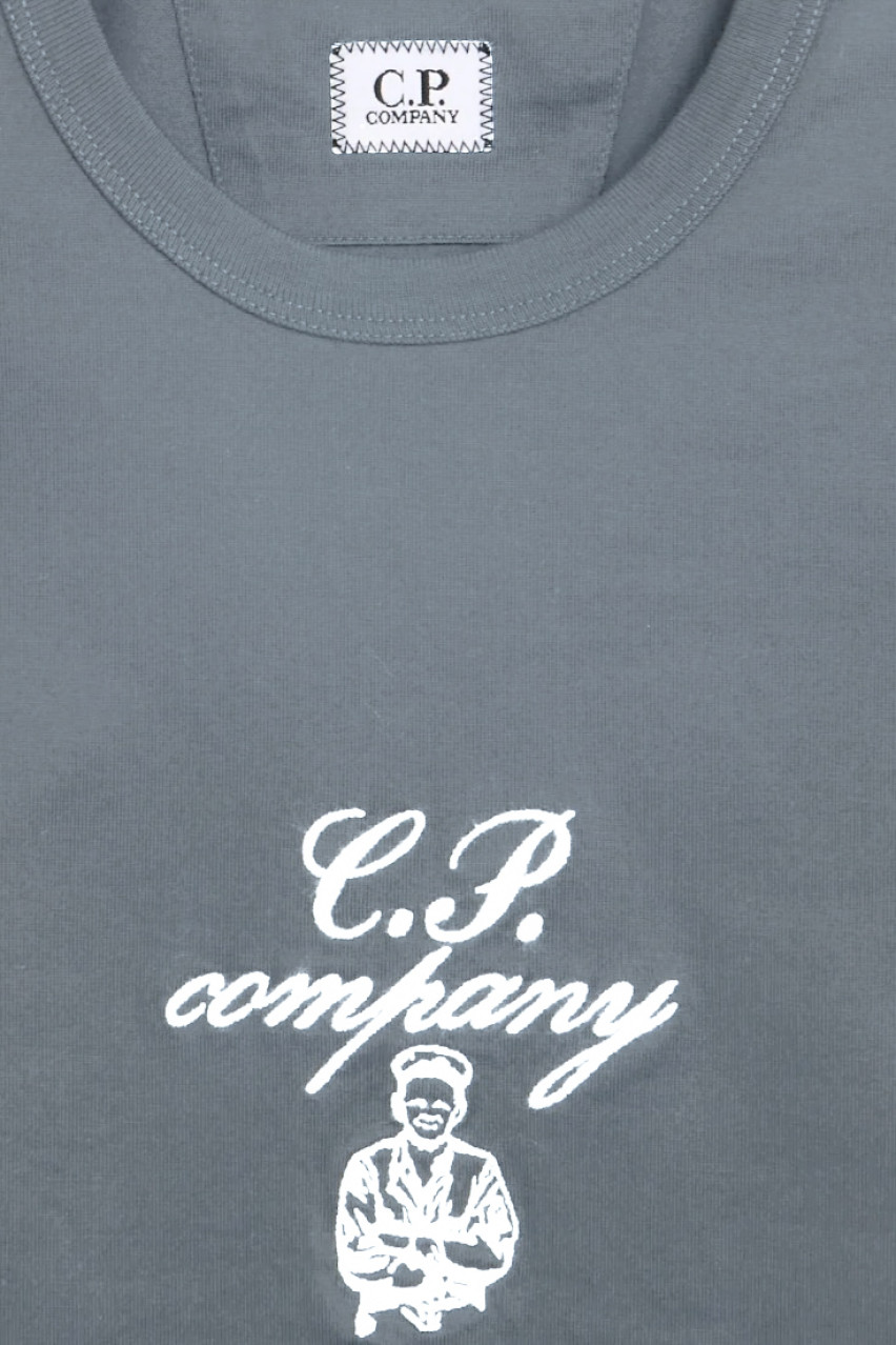Сіро-блакитна футболка з мерсеризованого джерсі 30/2 та вишитим логотипом 18CMTS109A110301W 872 C.P. Company