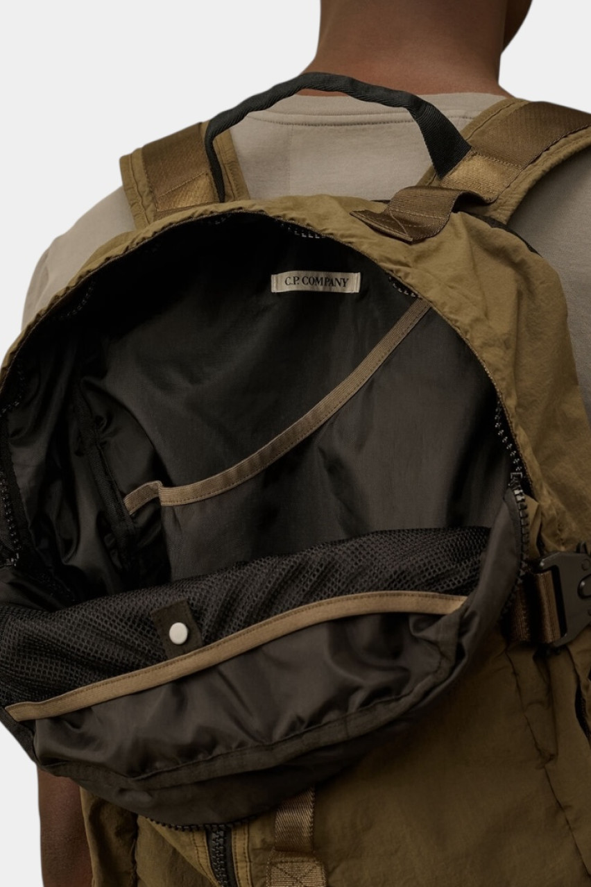 Хаки тревел-сумка 18CMAC174A110188G 683 C.P. Company