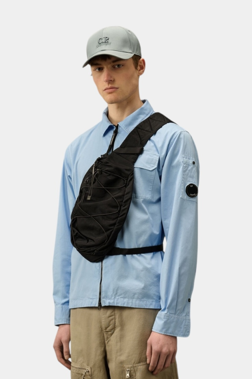 Темно-синій рюкзак через плече з матеріалу Nylon B 18CMAC114A005269G 888 C.P. Company