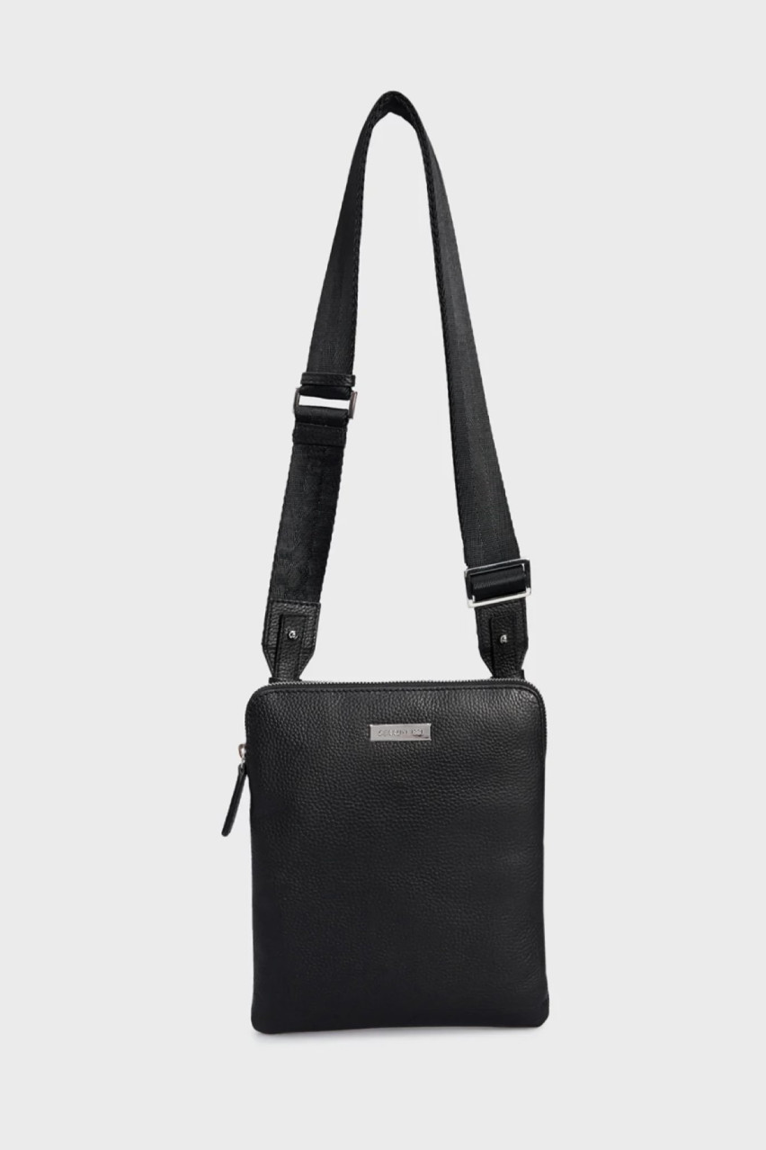 Чёрная сумка Cerruti