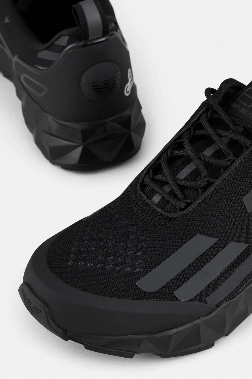 Чёрные кроссовки EA7