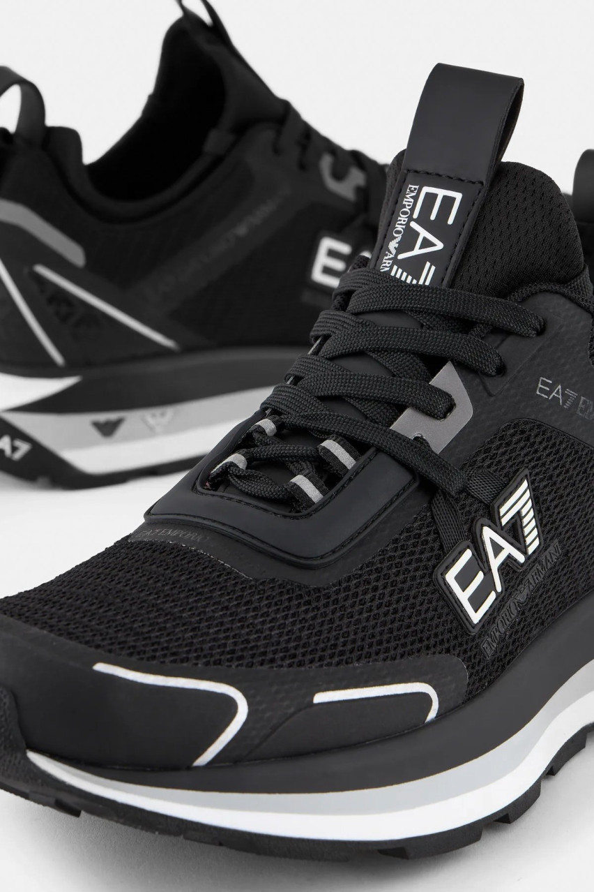 Чёрные кроссовки EA7
