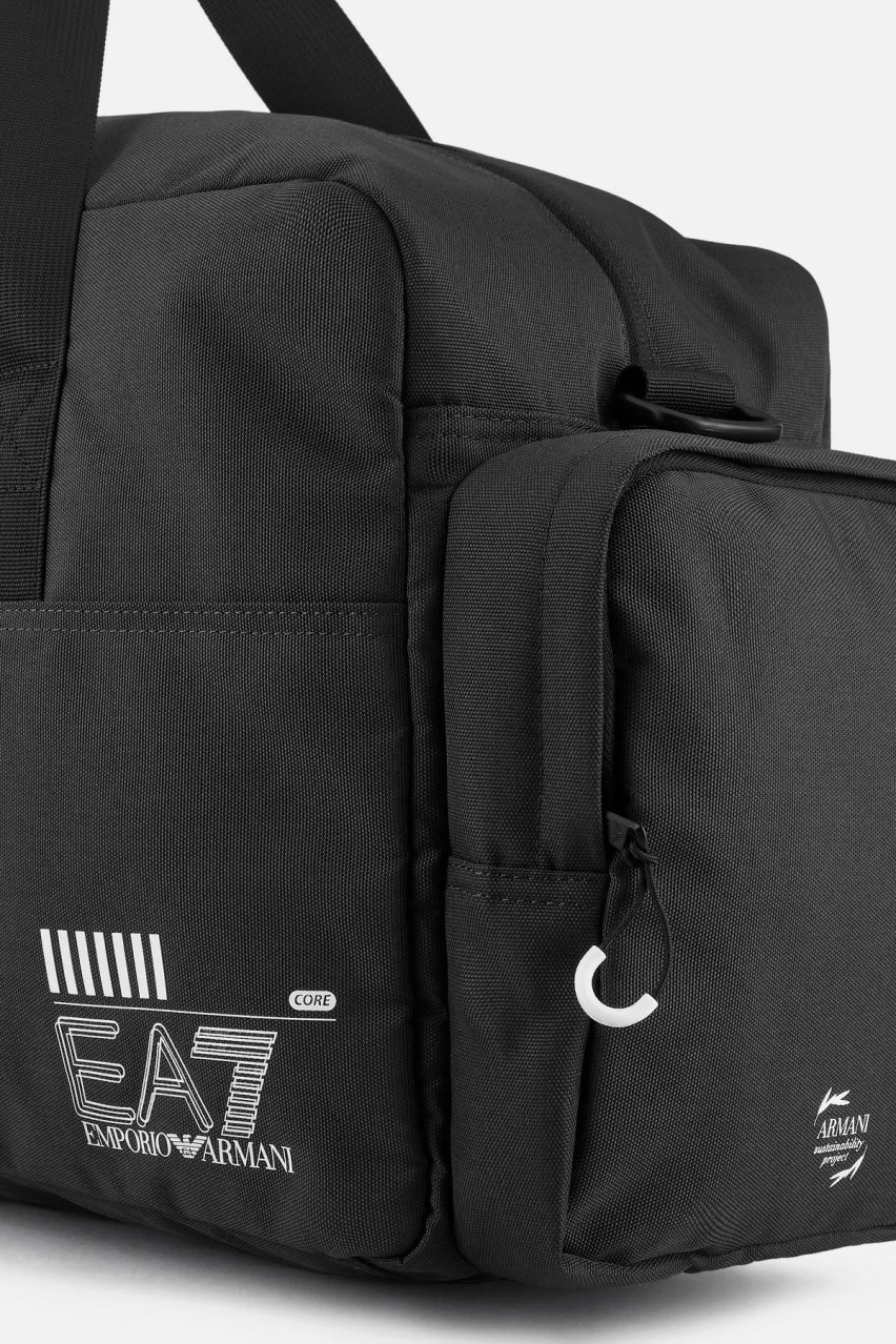 Чёрная спортивная сумка EA7