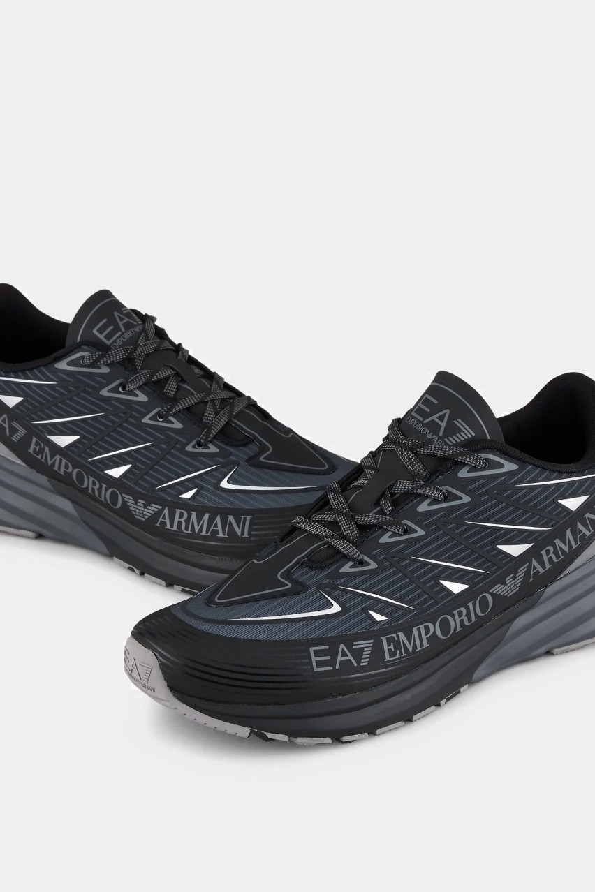 Чёрные кроссовки EA7