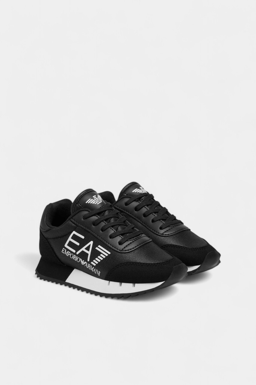 Черные кроссовки с белыми элементами 7Y000010 AF11981 MC011 EA7