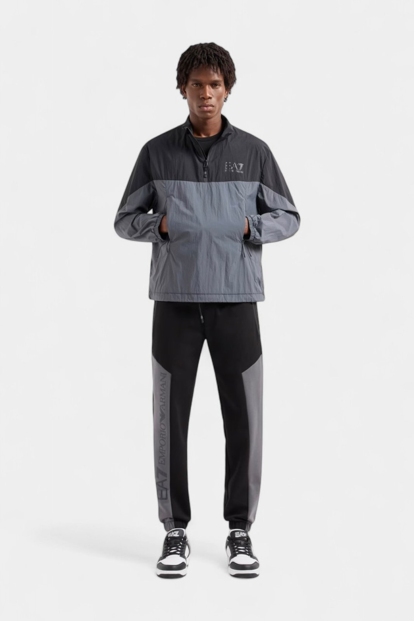 Черно-серая ветровка Athletic Colour Block из технической ткани 6DPB55 PNDOZ 1200 EA7