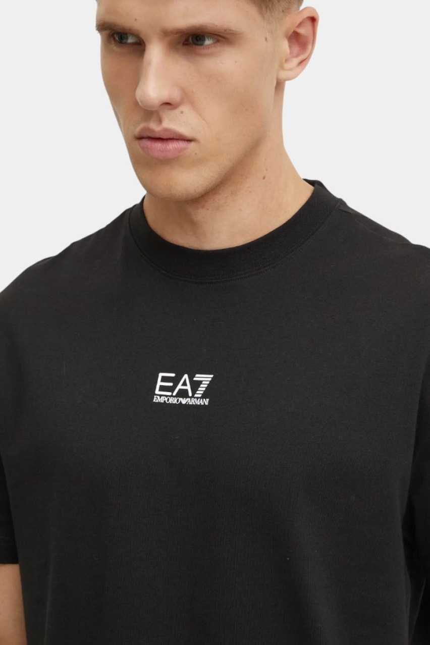 Чорна бавовняна футболка з принтом на спині 7M000009 AF11970 UC001 EA7
