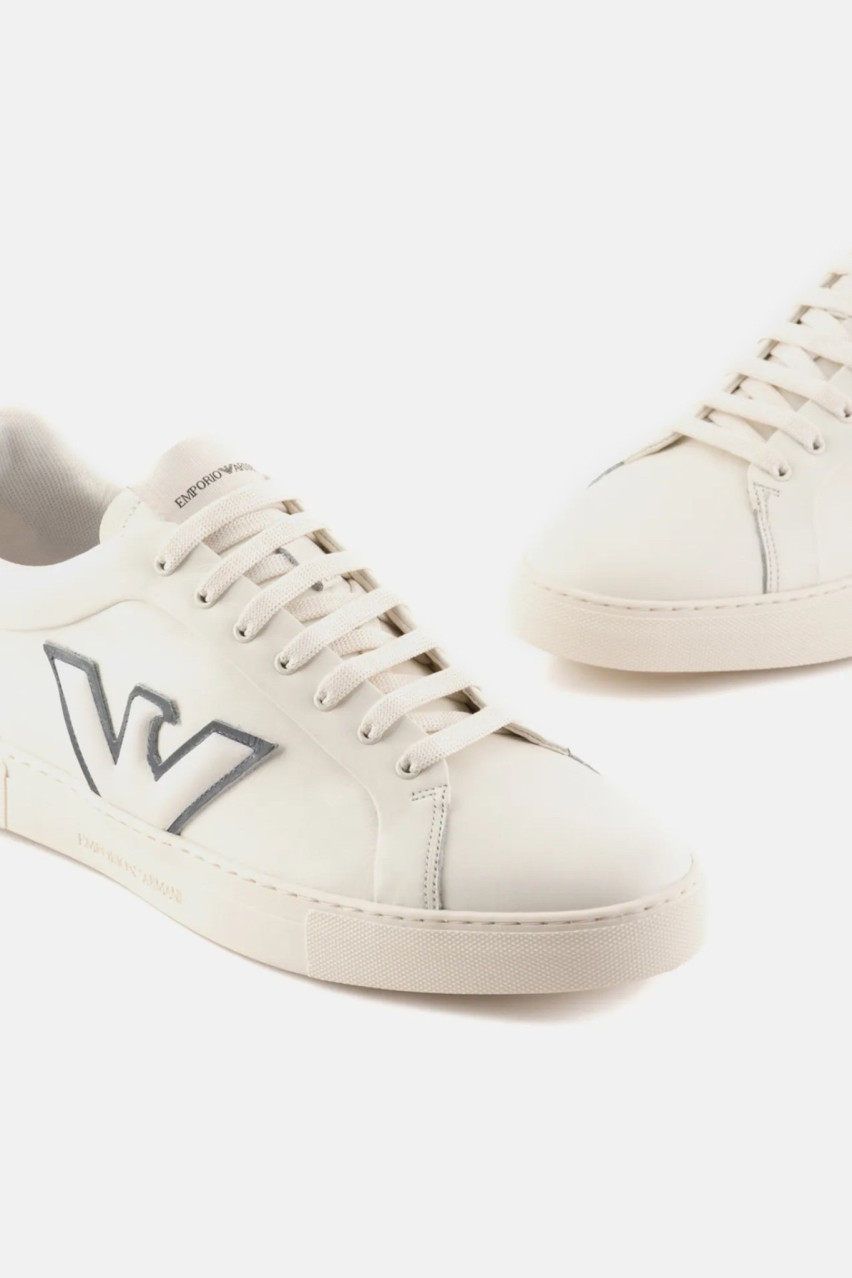 Молочные кеды Armani Exchange